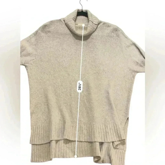 Joie Soft wool blend turtleneck sweater longer length lightweight off white med - Picture 5 of 9